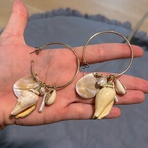 Seashell hoop earrings